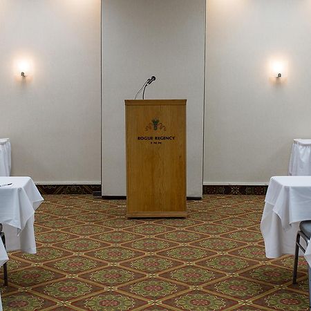 Rogue Regency Inn & Suites Medford Eksteriør bilde