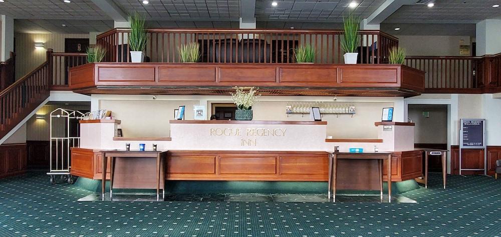 Rogue Regency Inn & Suites Medford Eksteriør bilde
