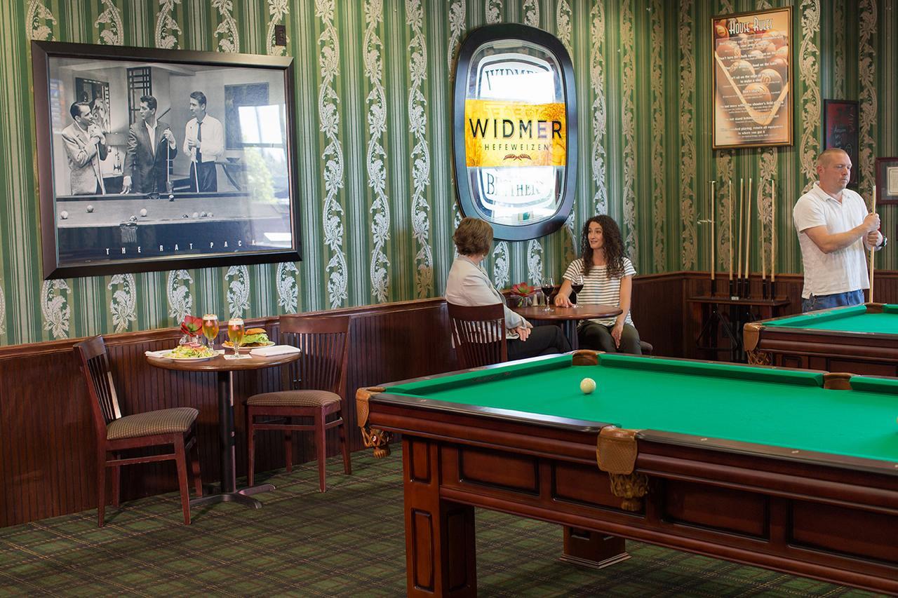 Rogue Regency Inn & Suites Medford Eksteriør bilde
