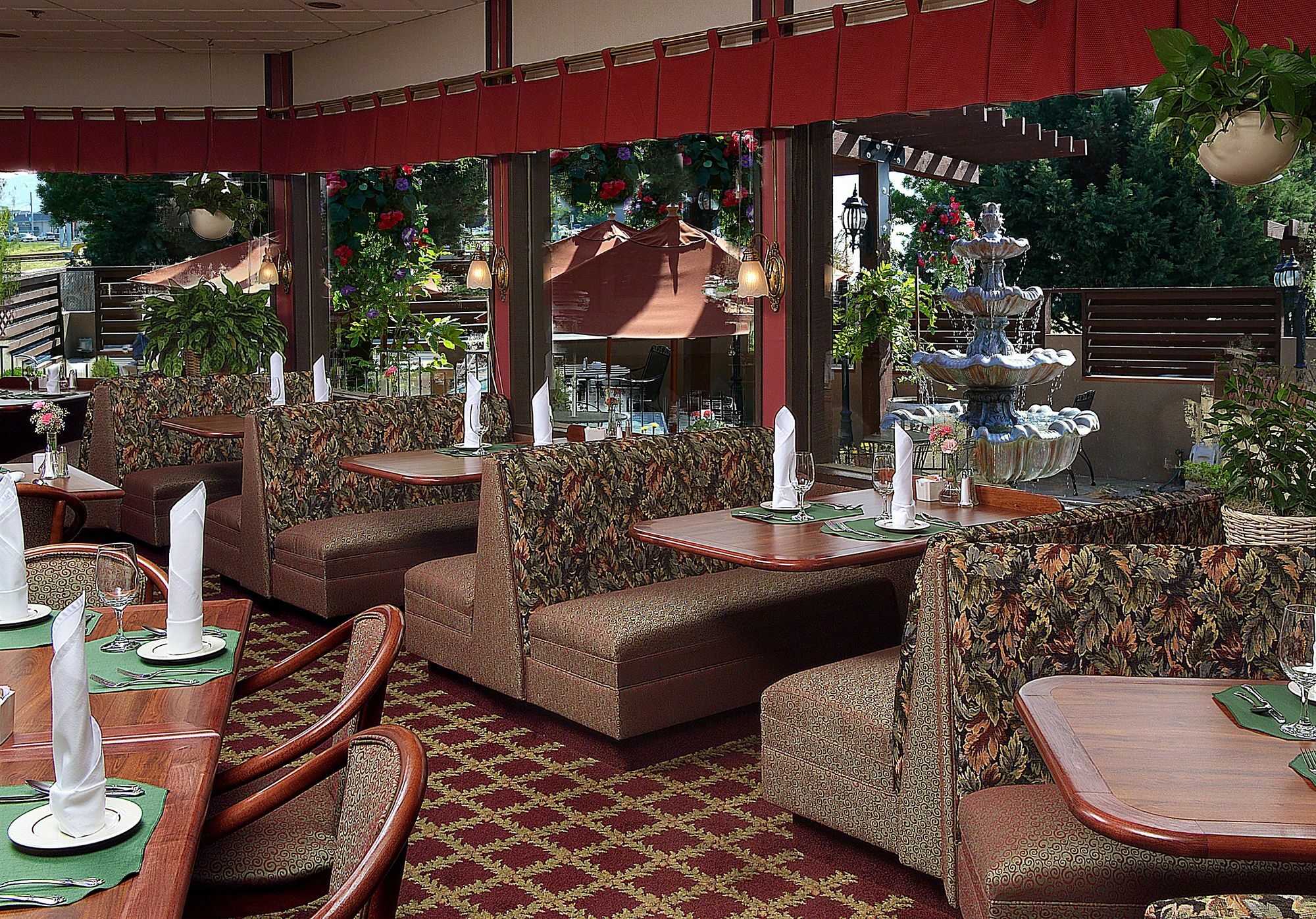 Rogue Regency Inn & Suites Medford Eksteriør bilde